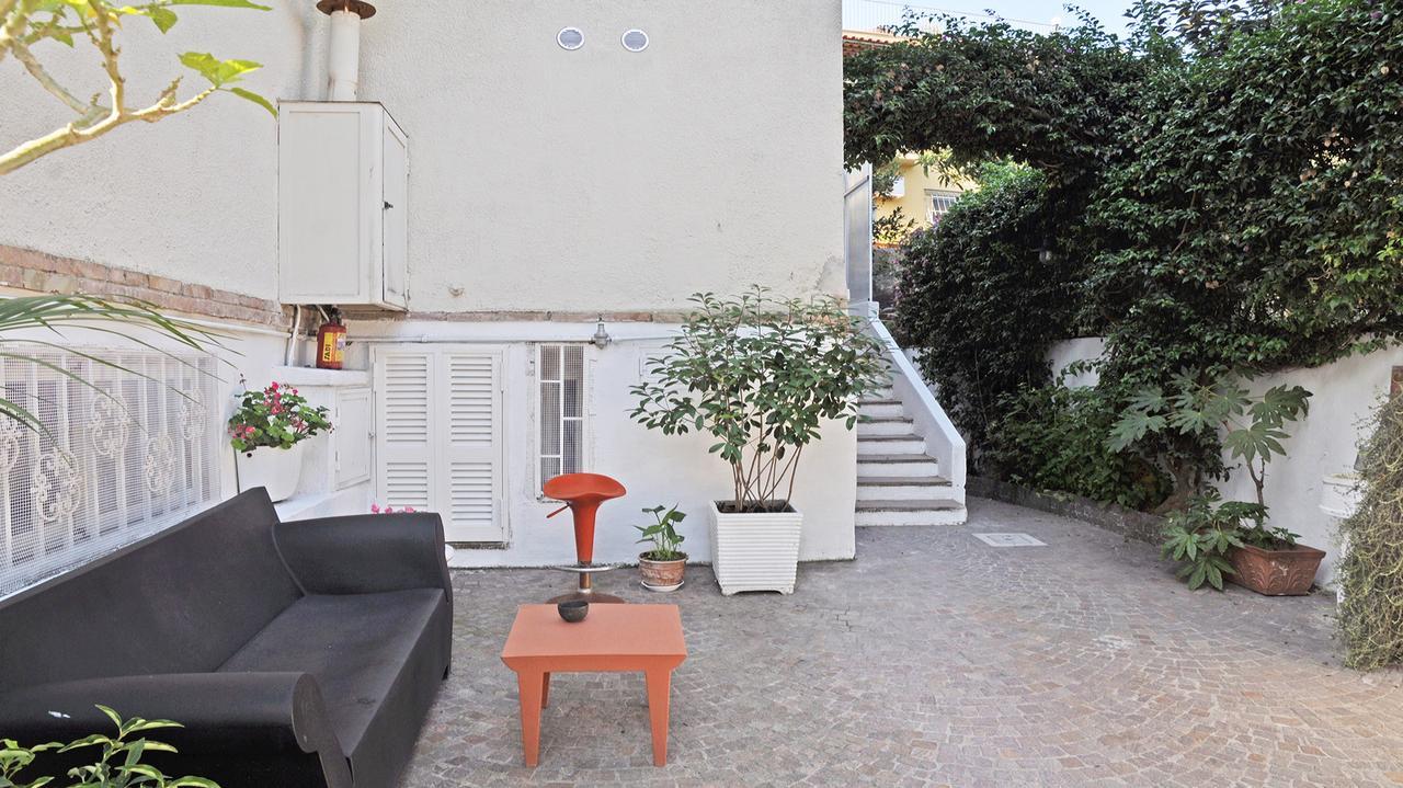 Residenza Le Rose Villa D'Arte Nápoly Szoba fotó